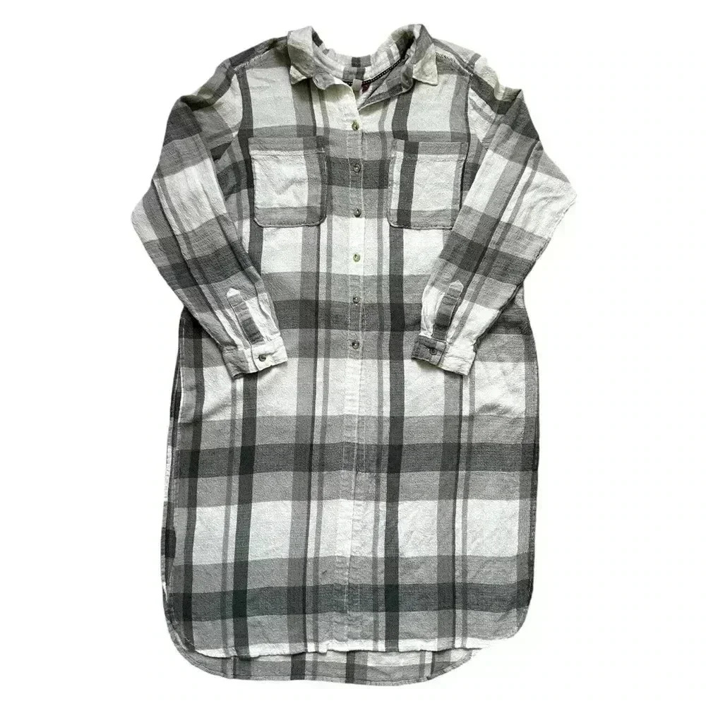Anthropologie - Pilcro Long Lined Plaid Long Sleeve Collared Button Down